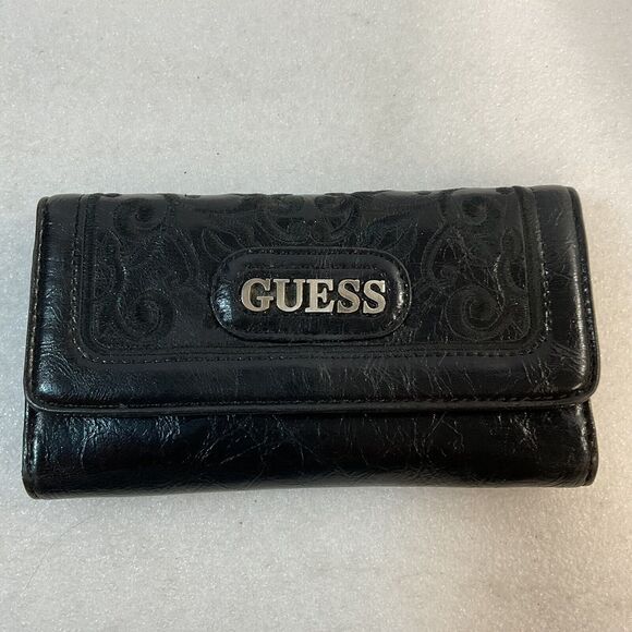 VTG Guess Black Trifold Clutch Multi Compartment Snap Close Wallet GnuFashion - Picture 1 of 14